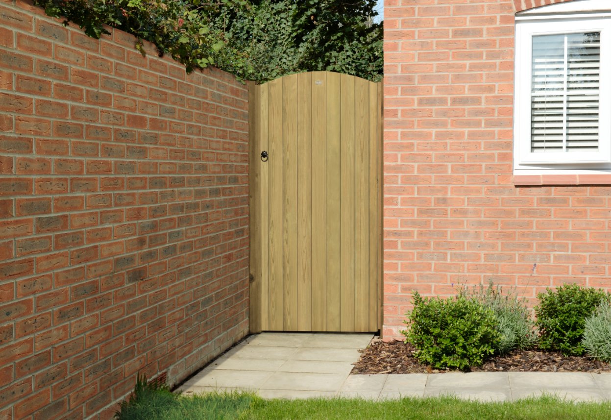 Heavy Duty Dome Top Tongue & Groove Gate 6ft (1.80m high) FSC® certified Price Comparisons | Compare The Build