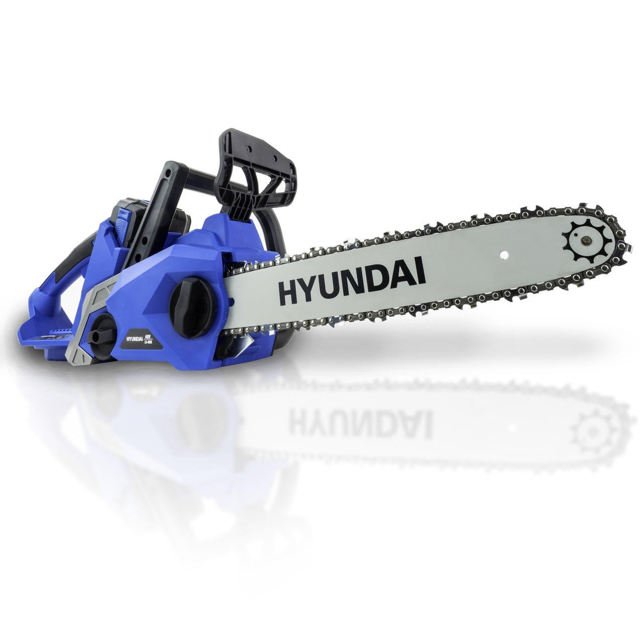 Hyundai 40V Lithium-Ion Battery Powered Cordless Chainsaw Price Comparisons | Compare The Build