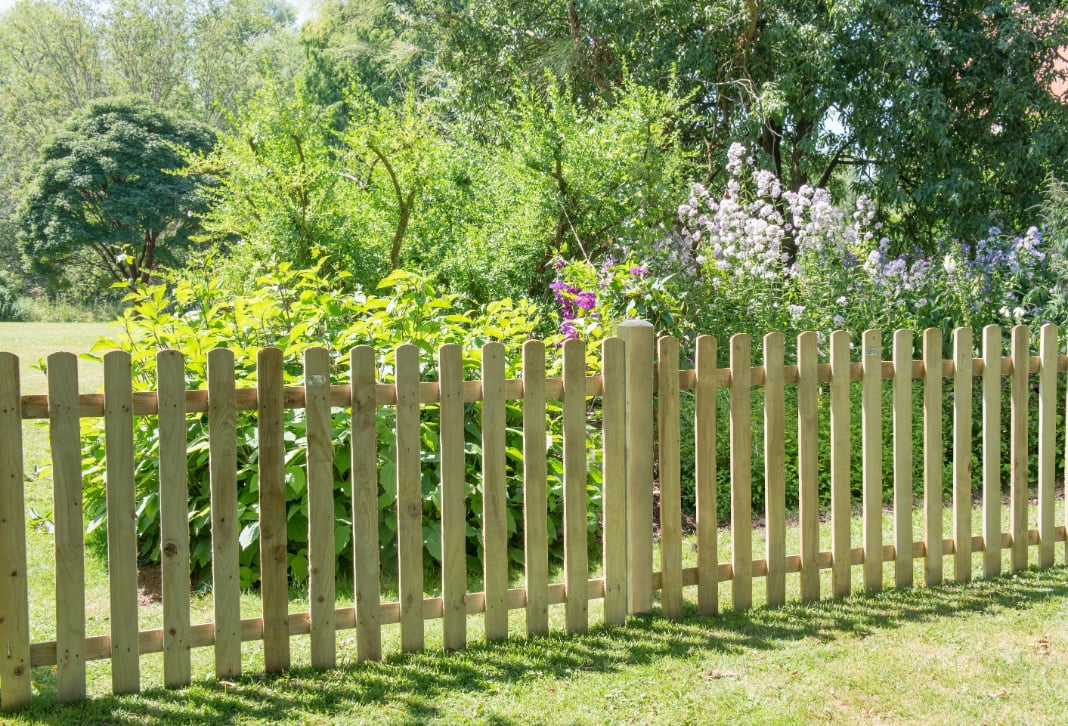 6ft x 3ft (1.8m x 0.9m) Pressure Treated Heavy Duty Pale Fence Panel - Pack of 4 FSC® certified Price Comparisons | Compare The Build